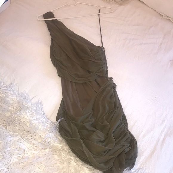 COPY - Alice and Olivia golden goddess dress in o… - Picture 3 of 3